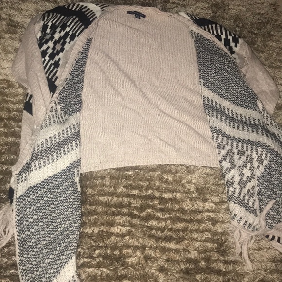American Eagle Fringe cardigan - Picture 3 of 3